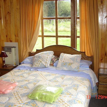 Hosteria Catalina Sm Hornopiren Buitenkant foto