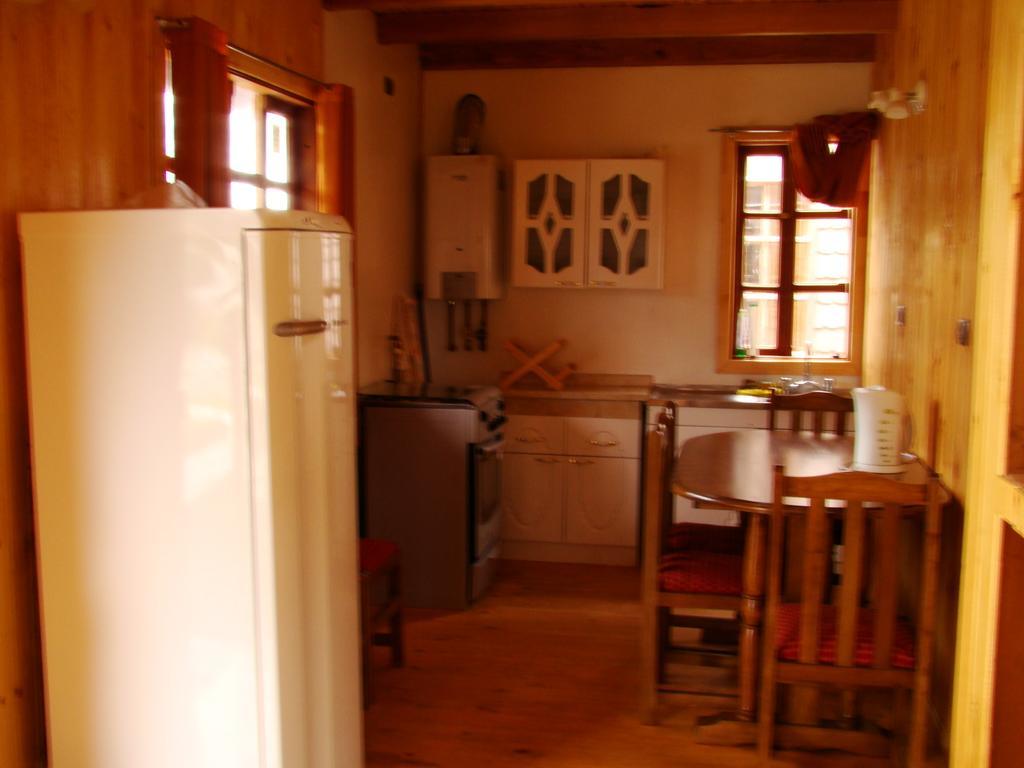 Hosteria Catalina Sm Hornopiren Kamer foto
