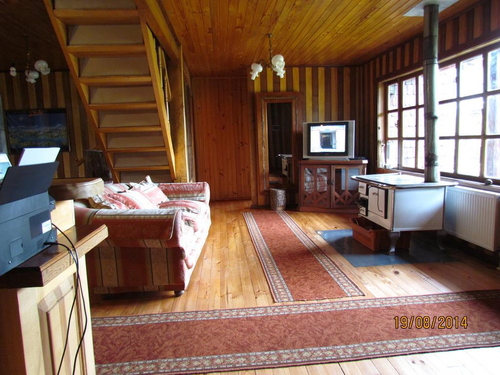 Hosteria Catalina Sm Hornopiren Buitenkant foto